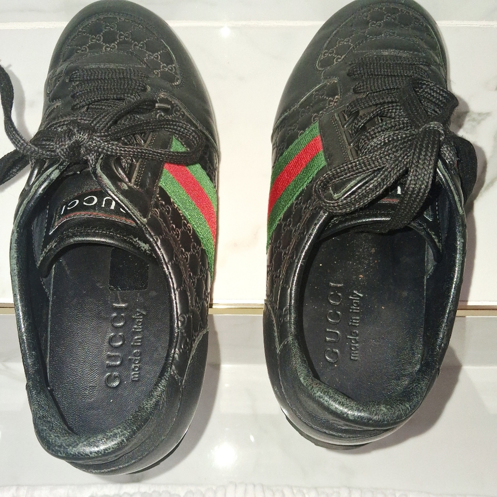 Gucci Black Leather Sneaker with Green and Red Web - Picture 7 of 9